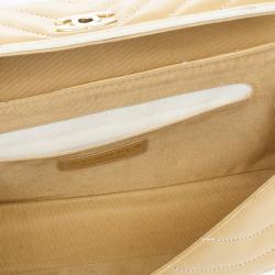 مملوكة مسبقًا Chanel Beige Leather Medium Flap Bag