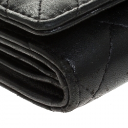 مملوكة مسبقًا Chanel Black Quilted Leather CC Yen Flap Continental Wallet
