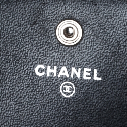 مملوكة مسبقًا Chanel Black Quilted Leather CC Yen Flap Continental Wallet