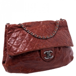 Pre Owned حقيبة شانيل ماكسي CC بقلاب جلد كافيار شيست نات مبطن 