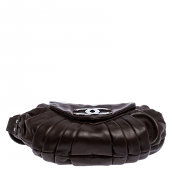 مملوكة مسبقًا حقيبة كتف شانيل قلاب CC حلقات جلد طية بنيه