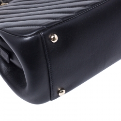 Pre Owned Chanel Black Chevron Quilted Leather Shoulder Bag