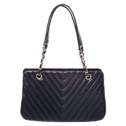 Pre Owned Chanel Black Chevron Quilted Leather Shoulder Bag