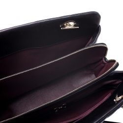 Pre Owned Chanel Black Chevron Quilted Leather Shoulder Bag