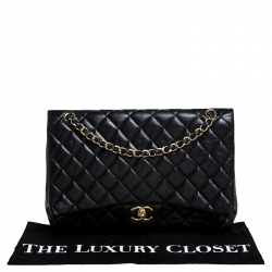 مملوكة مسبقًا حقيبة شانيل قلاب مزدوج كلاسيك جامبو جلد مبطنة زرقاء