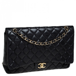 مملوكة مسبقًا حقيبة شانيل قلاب مزدوج كلاسيك جامبو جلد مبطنة زرقاء