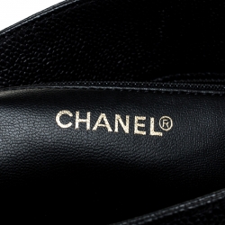 مملوكة مسبقًا حقيبة كتف شانيل جلد أسود فيندج 6 CC بسلسلة