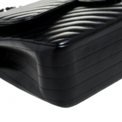 Pre Owned Chanel Black Chevron Caviar Leather Jumbo Classic Double Flap Bag