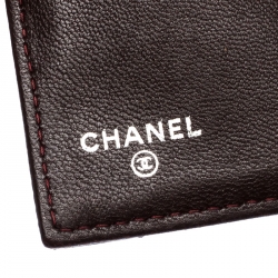 مملوكة مسبقًا محفظة شانيل قلاب كلاسيك جلد مبطنة سوداء