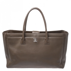 Pre Owned حقيبة يد شانيل سيرف اكساكاتيف XL جلد كاكي