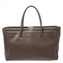 Pre Owned حقيبة يد شانيل سيرف اكساكاتيف XL جلد كاكي