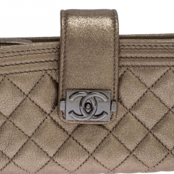 Pre Owned Chanel Metallic Gold Quilted Leather CC Phone Holder Clutch