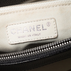 مملوكة مسبقًا Chanel Metallic Grey Quilted Caviar Leather Grand Shopper Tote