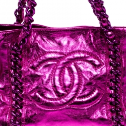 مملوكة مسبقًا حقيبة يد شانيل مودرن شين ايست ويست جلد وردية ميتالك