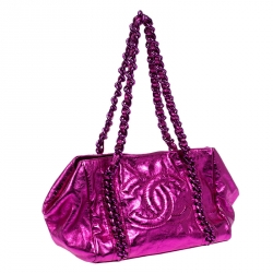 مملوكة مسبقًا حقيبة يد شانيل مودرن شين ايست ويست جلد وردية ميتالك