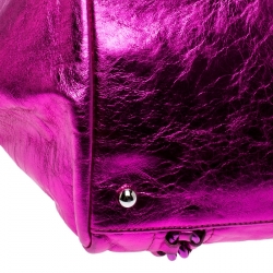 مملوكة مسبقًا حقيبة يد شانيل مودرن شين ايست ويست جلد وردية ميتالك