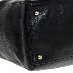 Pre Owned حقيبة يد شانيل سيرف إكساكاتيف كبيرة جلد كافيار سوداء