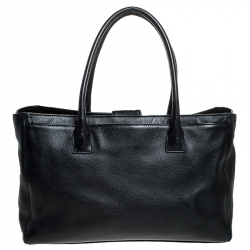 Pre Owned حقيبة يد شانيل سيرف إكساكاتيف كبيرة جلد كافيار سوداء