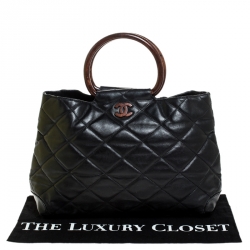Pre Owned Chanel Black Quilted Leather Resin Ring Handle Bag