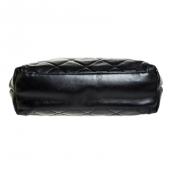 Pre Owned Chanel Black Quilted Leather Resin Ring Handle Bag