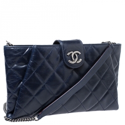 مملوكة مسبقًا Chanel Blue Quilted Leather Chain Clutch