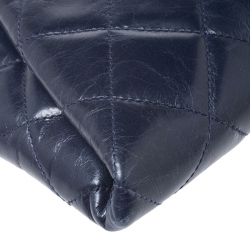 مملوكة مسبقًا Chanel Blue Quilted Leather Chain Clutch