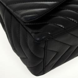 مملوكة مسبقًا Chanel Black Quilted Leather Chevron Jumbo Flap Bag