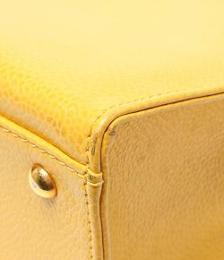 Pre Owned Chanel Yellow Caviar Leather Shoulder Bag