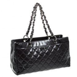 مملوكة مسبقًا Chanel Black Quilted Caviar Patent Leather Shopper Tote
