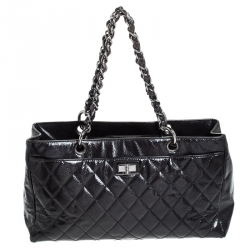مملوكة مسبقًا Chanel Black Quilted Caviar Patent Leather Shopper Tote