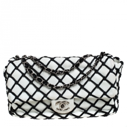 مملوكة مسبقًا Chanel White/Black Leather Canebiers Jumbo Flap Bag