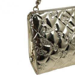 مملوكة مسبقًا Chanel Gold Leather 'Lucky Charms' Pochette