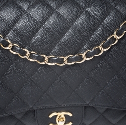Pre Owned حقيبة شانيل ماكسي كلاسيك جلد كافيار أسود مبطن بقلاب