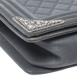 Pre Owned Chanel Grey Quilted Leather Medium Boy Flap Bag