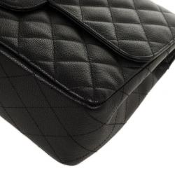 مملوكة مسبقًا Chanel Black Caviar Jumbo Flap