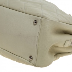 Pre Owned Chanel Off White Quilted Caviar Leather Timeless Shopper Tote