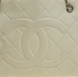 Pre Owned Chanel Off White Quilted Caviar Leather Timeless Shopper Tote