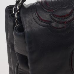 مملوكة مسبقًا حقيبة شانيل رانواي إصدار خاص قلاب كاميليا جلد خروف سوداء