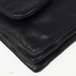 مملوكة مسبقًا حقيبة شانيل رانواي إصدار خاص قلاب كاميليا جلد خروف سوداء