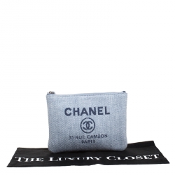 Pre Owned Chanel Light Blue Raffia Deauville Clutch