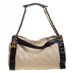 Chanel Beige/Black Quilted Leather CC Chain Link Tote For Sale at