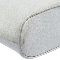 مملوكة مسبقًا Chanel White Quilted Caviar Leather CC Logo Satchel