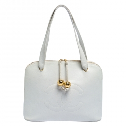مملوكة  مسبقًا Chanel White Quilted Caviar Leather CC Logo Satchel