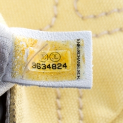 مملوكة مسبقًا حقيبة شانيل صغيرة دلاية رقم 5 قلاب كانفاس غرز نمط ألماس أصفر