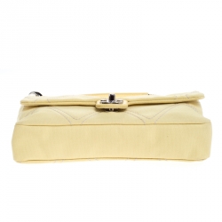 مملوكة مسبقًا حقيبة شانيل صغيرة دلاية رقم 5 قلاب كانفاس غرز نمط ألماس أصفر