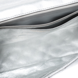 Pre Owned Chanel Metallic Silver Quilted Leather Maxi Classic Single Flap Bag