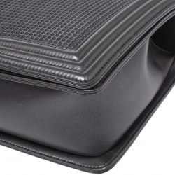 مملوكة مسبقًا Chanel Grey Cube Embossed Leather New Medium Boy Flap Bag