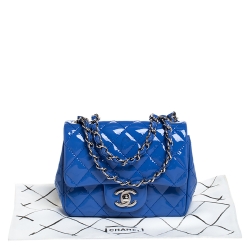 مملوكة مسبقًا Chanel Blue Quilted Patent Leather Mini Classic Flap Bag