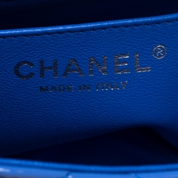 مملوكة مسبقًا Chanel Blue Quilted Patent Leather Mini Classic Flap Bag