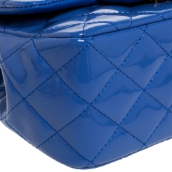 مملوكة مسبقًا Chanel Blue Quilted Patent Leather Mini Classic Flap Bag